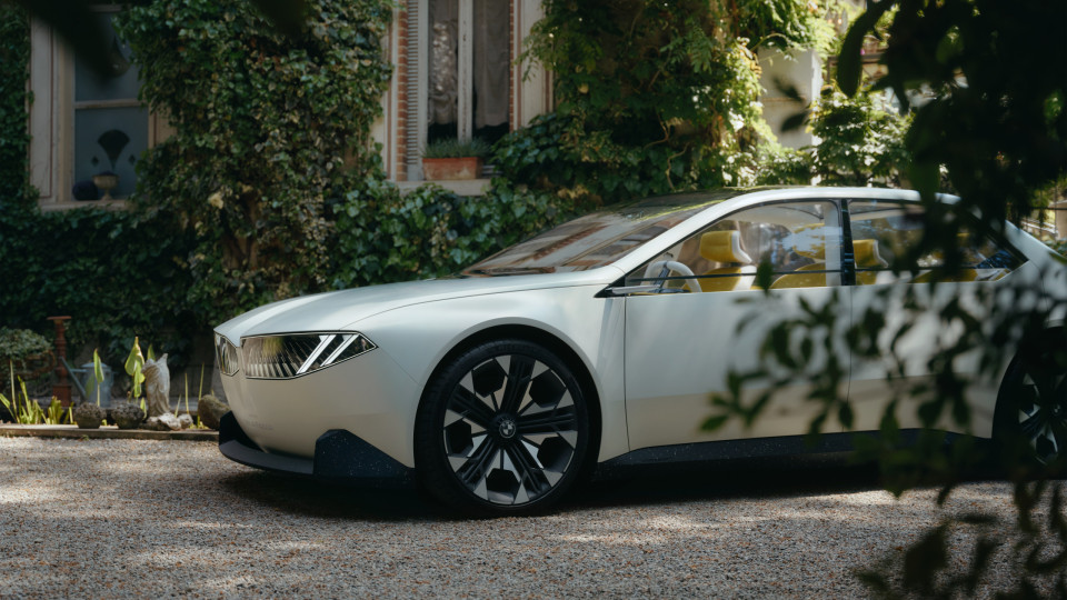 Novo BMW M3 elétrico pode chegar aos 1.300 cv de potência