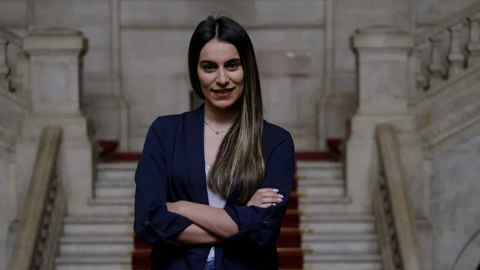 Rita Matias ouvida hoje pelo MP. Deputada arrisca pagar 500 euros por dia