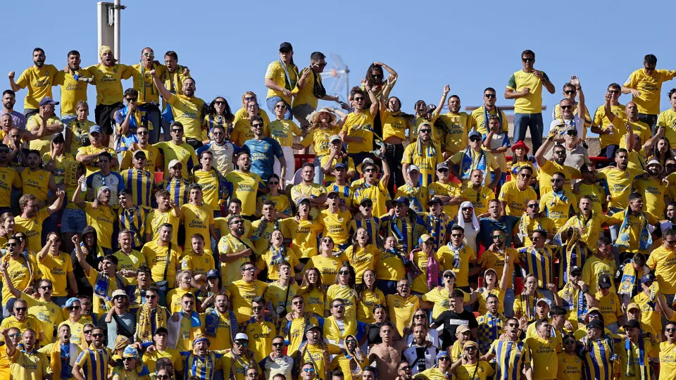 Inacreditável. Jogadores do Las Palmas foram ao café e... perderam avião