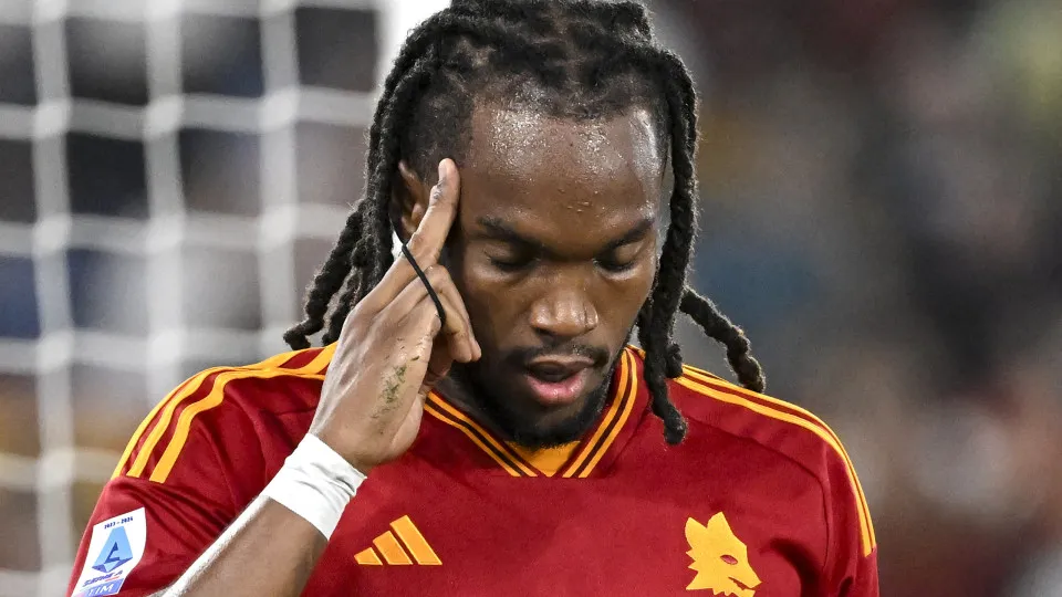 Nova lesão? Renato Sanches substituído aos 28 minutos no Sheriff-AS Roma