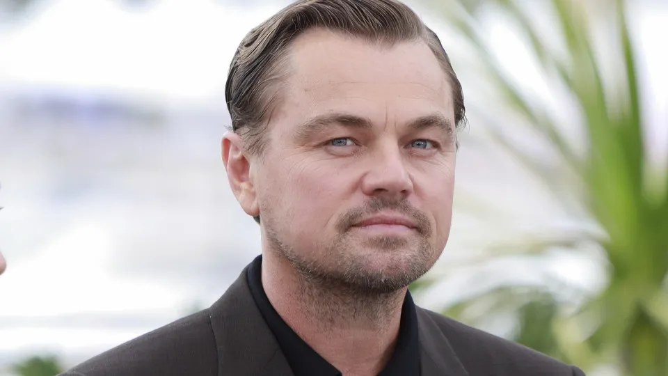 Leonardo DiCaprio lors du 76e festival de Cannes le 21 mai 2023. (Photo by Laurent KOFFEL/Gamma-Rapho via Getty Images)
