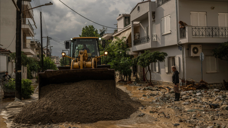Reconstrução após cheias na Grécia supera três mil milhões de euros