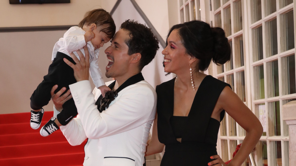 João Paulo Sousa leva filho bebé aos Globos de Ouro 