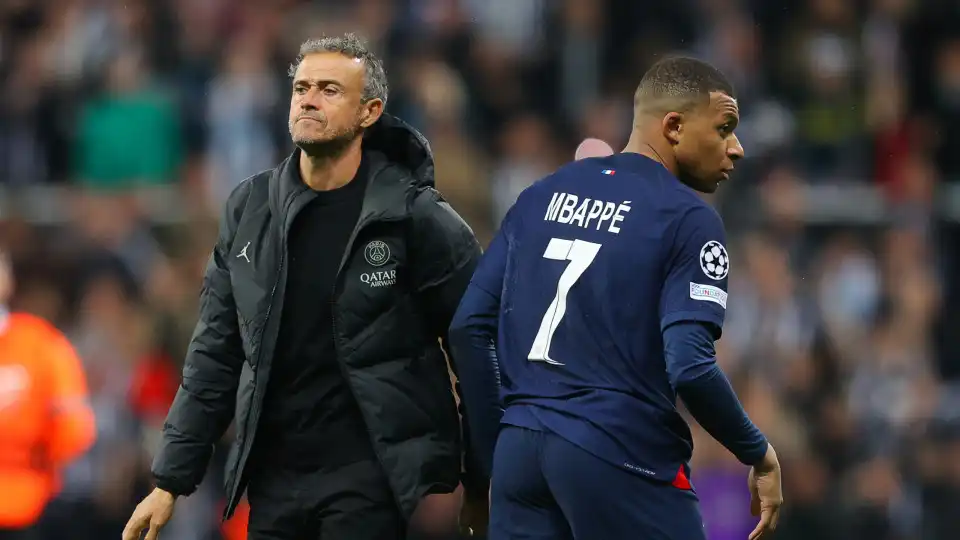 Luis Enrique para Mbappé: "Michael Jordan defendia como um filho da p***"