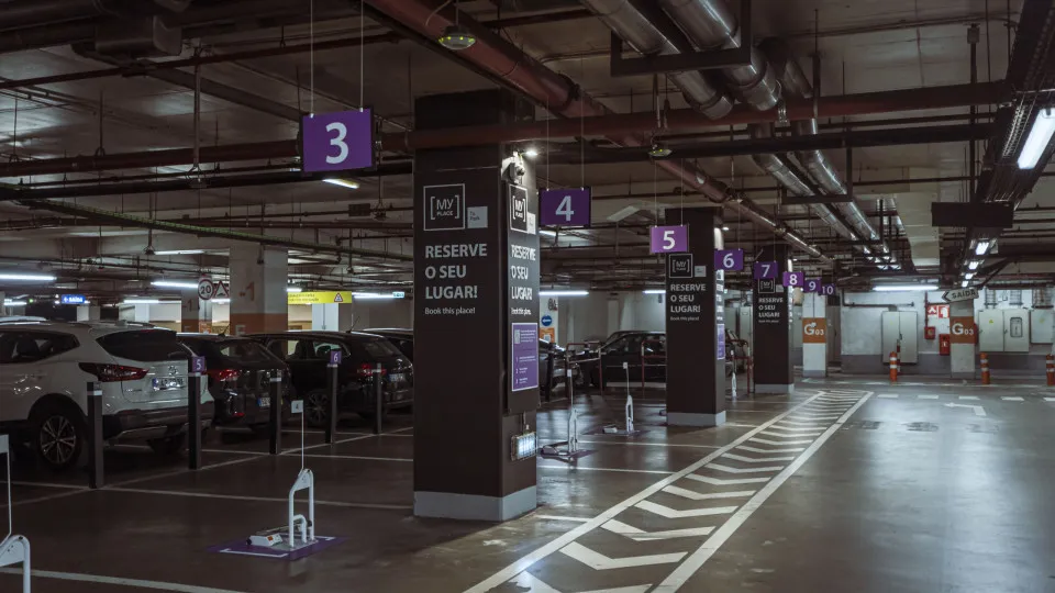 Vai ao Colombo? Já pode reservar um lugar de estacionamento