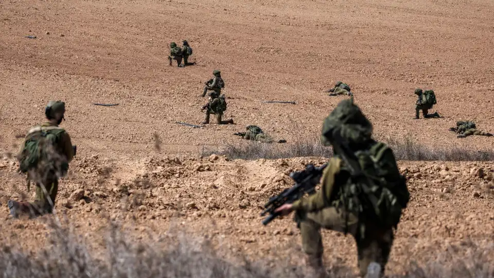 Exército israelita e Hezbollah trocam disparos na fronteira, diz Telavive