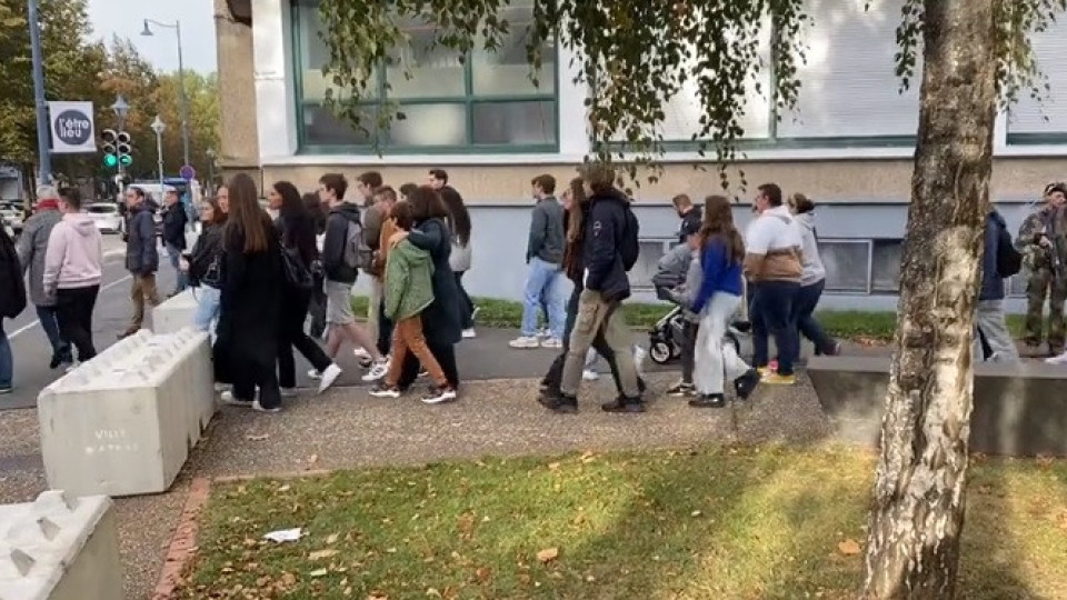 Escola de Arras, em França, evacuada devido a ameaça de bomba