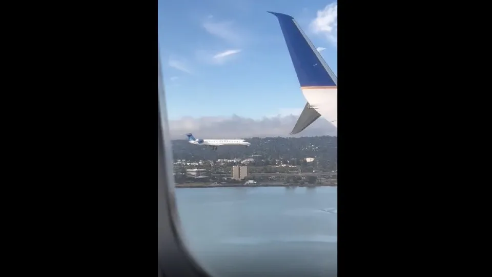 Ilusão de ótica ou problema técnico? Avião parece estar parado no ar