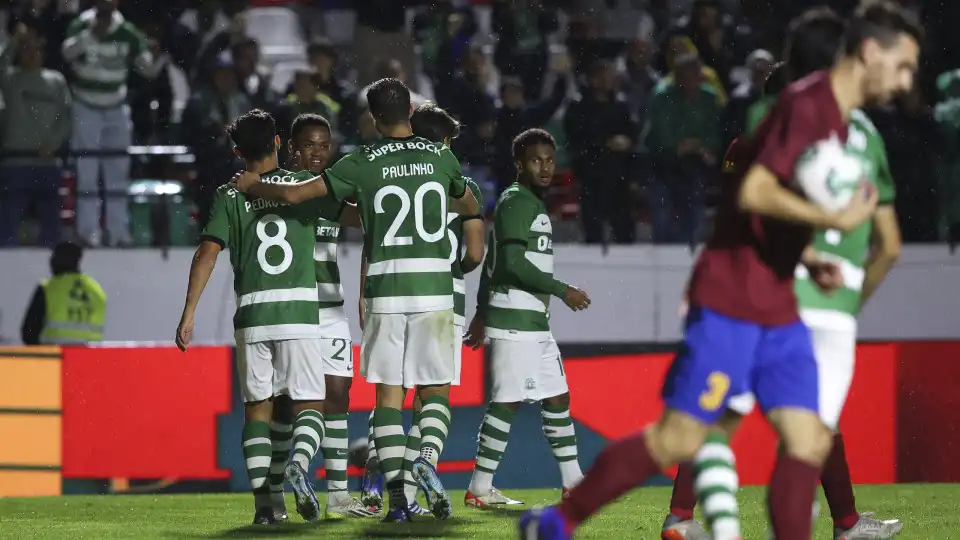 Sporting afasta 'fantasmas' e está nos 16-avos-de-final da Taça