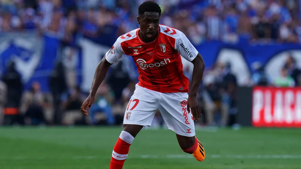 OEIRAS, PORTUGAL - JUNE 4:  Joe Mendes of SC Braga in action during the Portuguese Cup Final match between SC Braga and FC Porto at Estadio Nacional on June 4, 2023 in Oeiras, Portugal.  (Photo by Gualter Fatia/Getty Images)