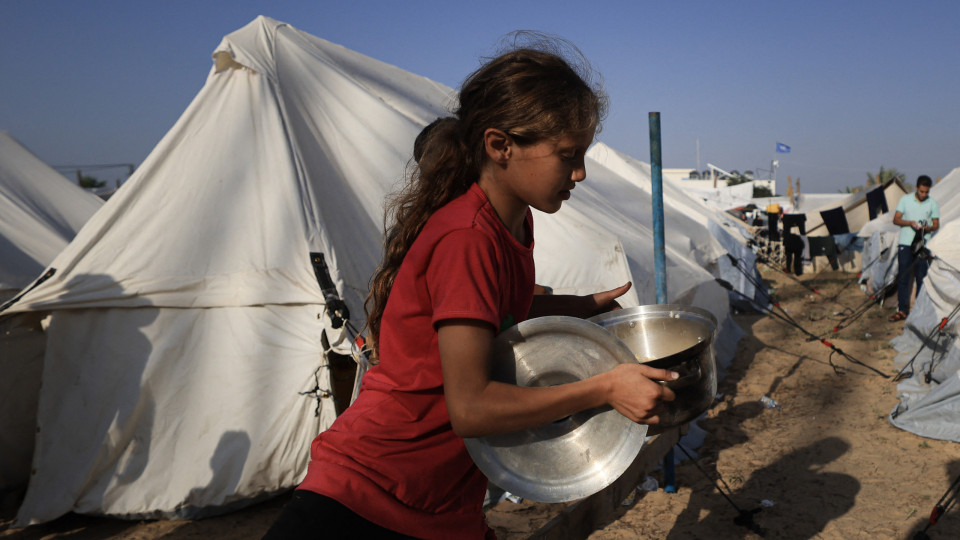 Israel construiu acampamento com 500 tendas em Khan Yunis