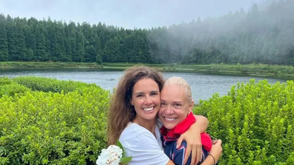 Carla e Marta Andrino. Mãe e filha deslumbram em nova foto juntas