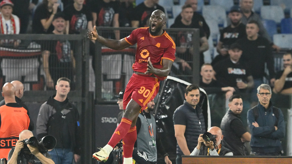 AS Roma continua a voar na Liga Europa nas asas de Bove e Lukaku