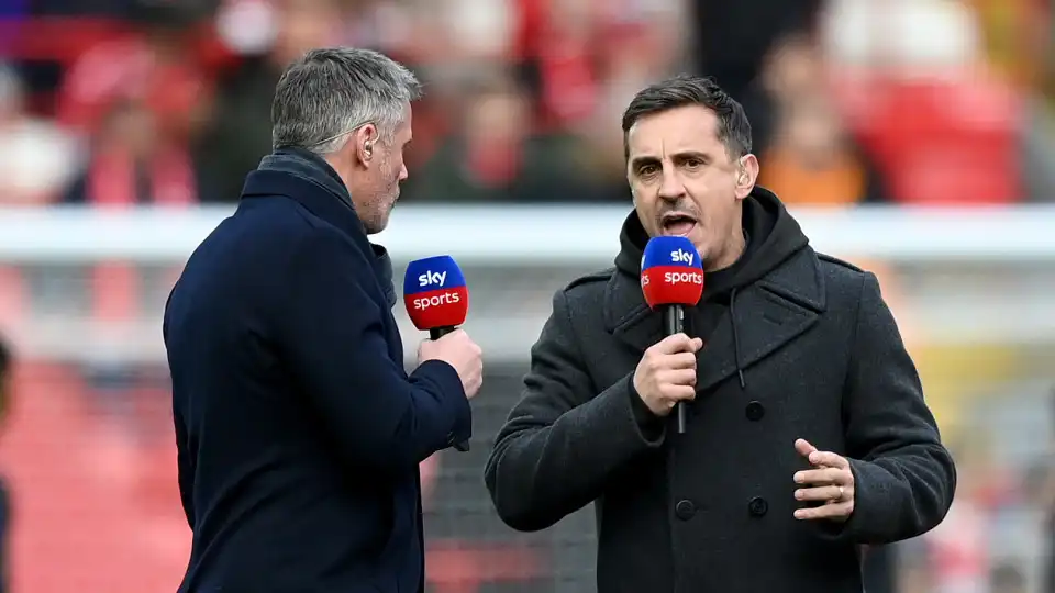 A ideia de Gary Neville que viraria futebol 'do avesso': "100% melhor"