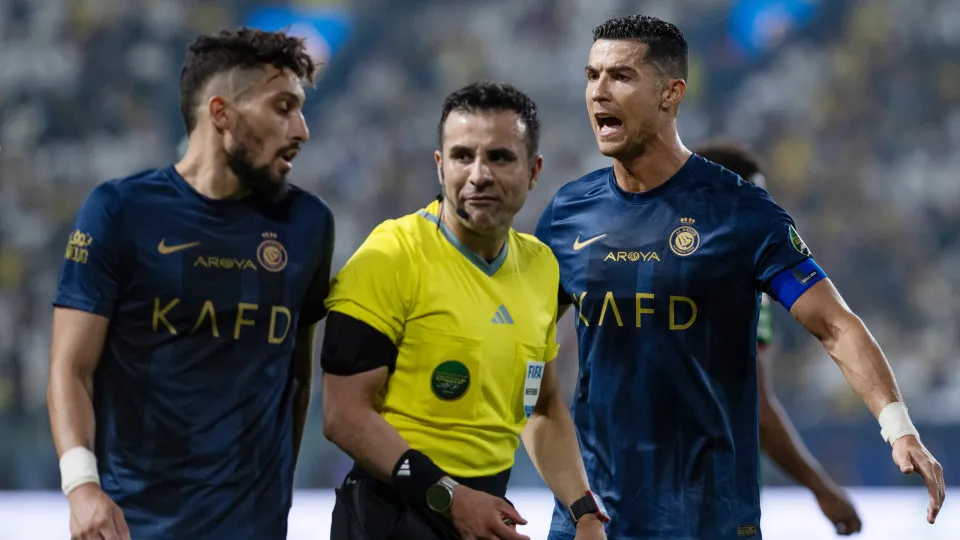 Eis a reação de Cristiano Ronaldo após apuramento polémico: "Incrível"
