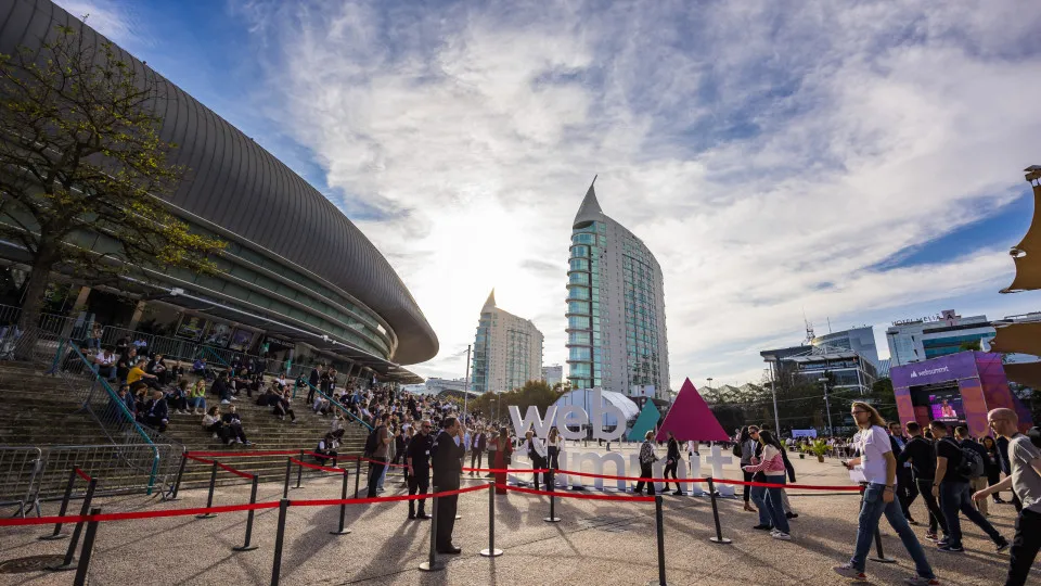 Web Summit arranca e complica trânsito. Eis os condicionamentos esperados