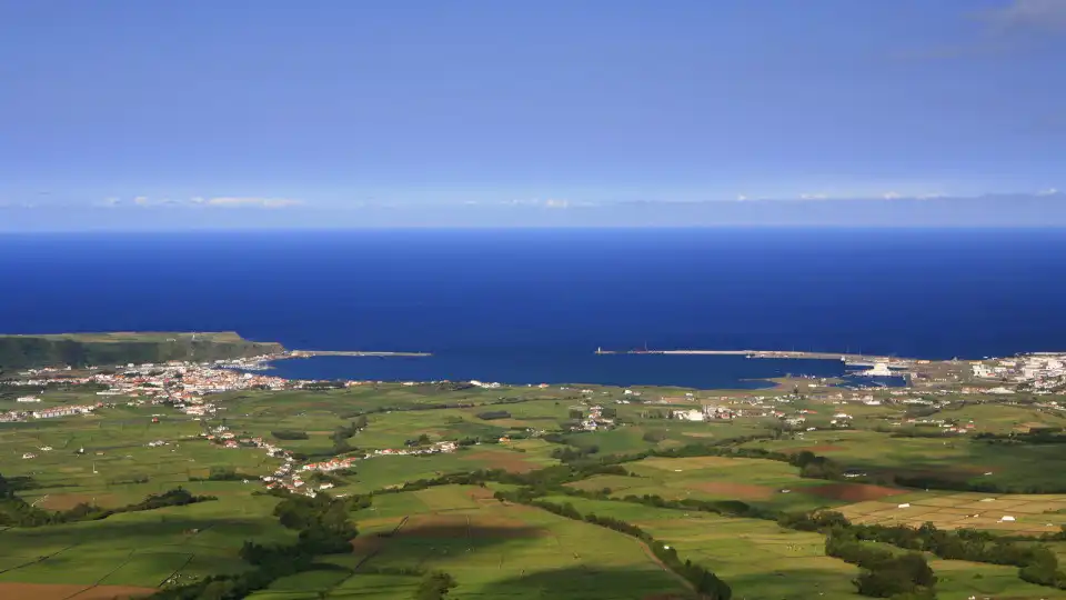 2.3-magnitude earthquake on the Richter scale felt on Terceira Island