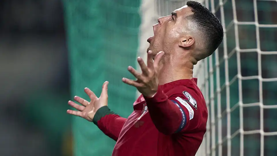 Cristiano Ronaldo esteve atento ao jogo de Portugal e já reagiu