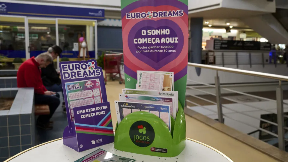 Segunda-feira 13, dia de pouca sorte. Ninguém vence salário do EuroDreams