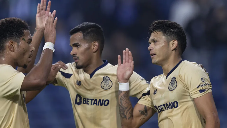 Na 'assembleia' da Taça, o FC Porto goleia (sem desacatos à mistura)