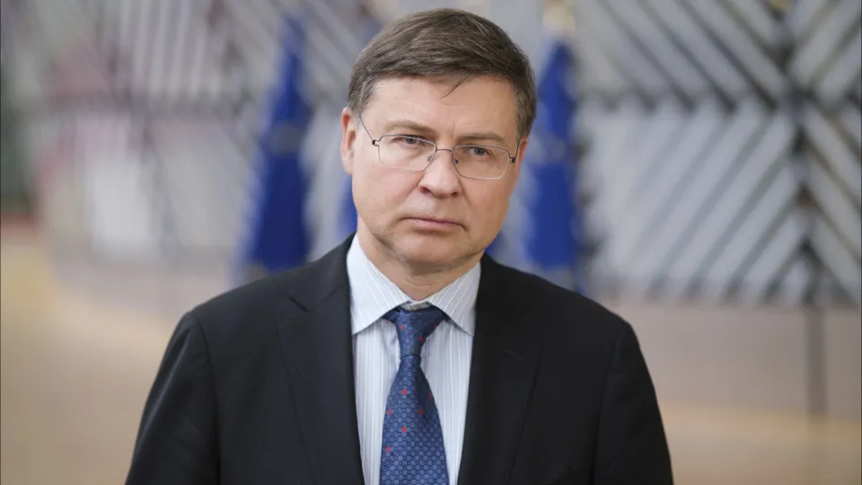 Bruxelas apresenta proposta de empréstimo de reparações "num curto prazo"