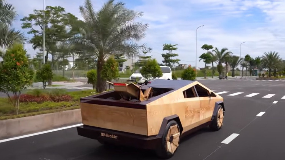 Youtuber construiu Cybertruck de madeira para oferecer a Elon Musk
