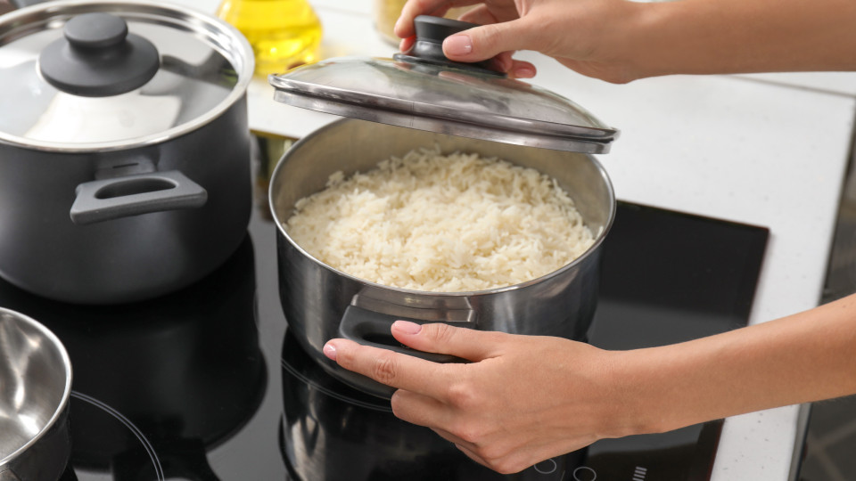 What to add to rice to make sure it doesn't stick to the pan