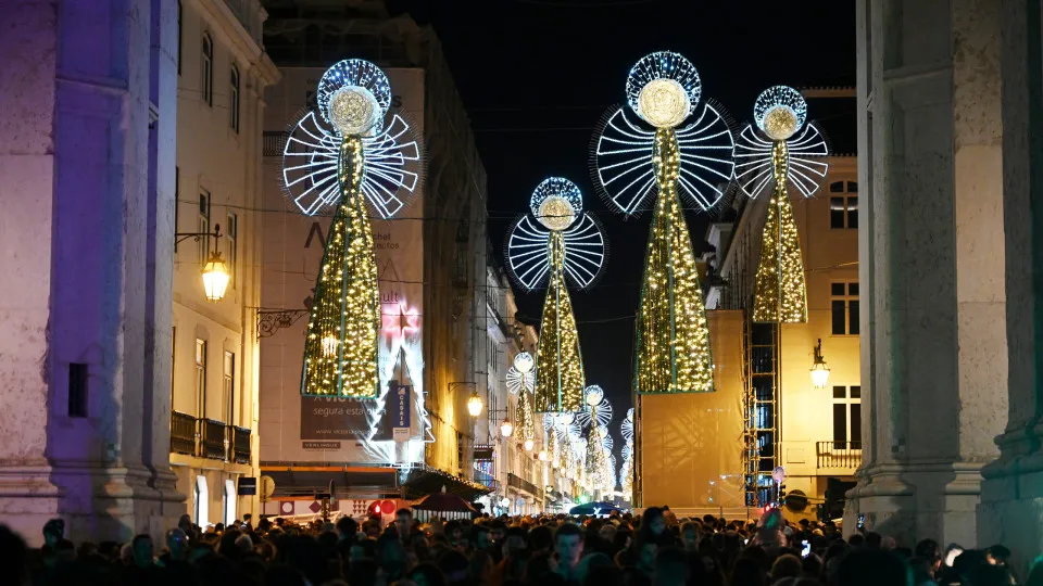 Luzes de Natal de Lisboa acendem-se em novembro e com horário alargado