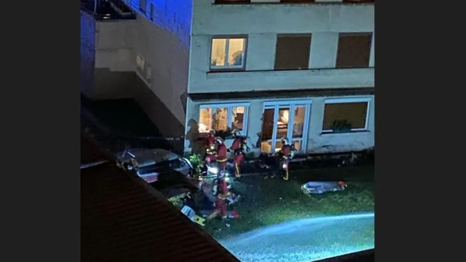 Três feridos após aeronave aterrar de emergência nos arredores de Paris
