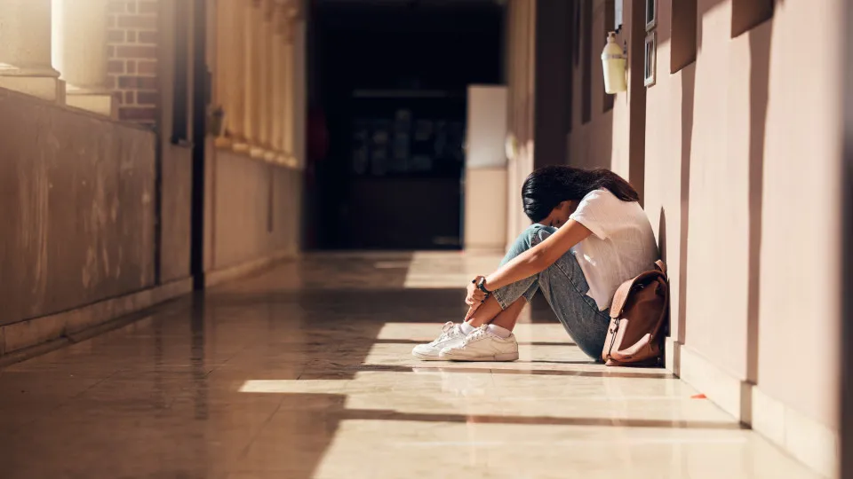 Combate ao 'bullying' tem de contar com jovens que testemunham agressões
