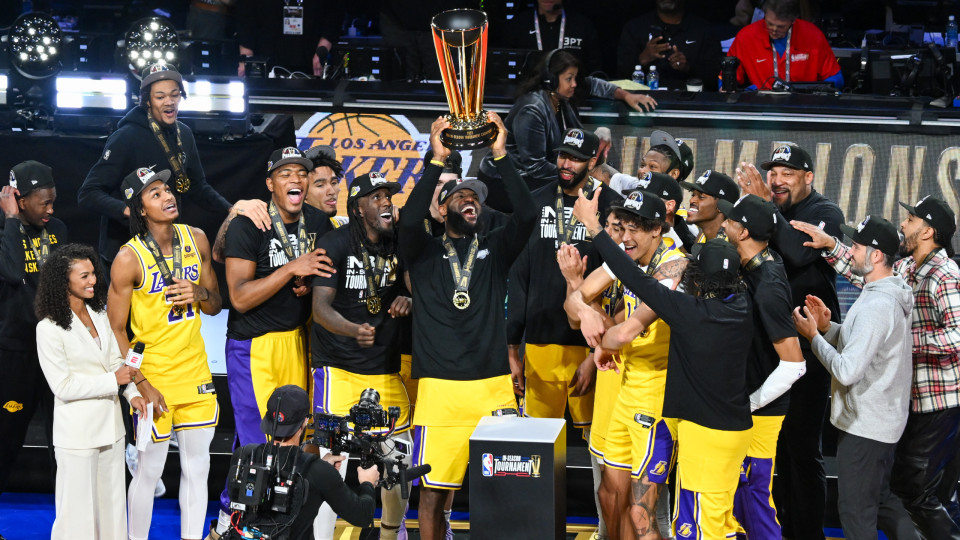 Lakers vencem Pacers e arrecadam competição inédita da NBA