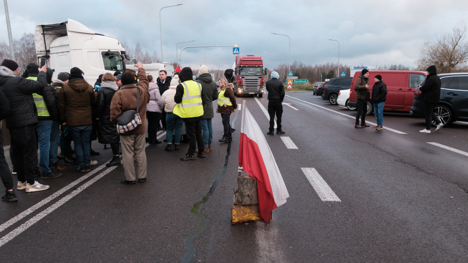 Ucrânia desbloqueia posto fronteiriço após protestos de camionistas
