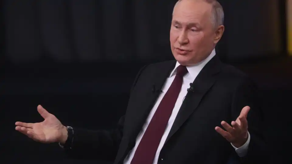 Putin promete tratar de problemas de viúvas de soldados na Ucrânia