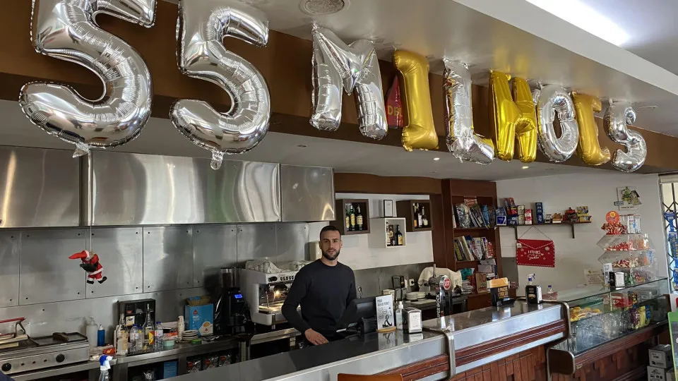 Café onde saíram 55 milhões comemora nascimento de novo euromilionário