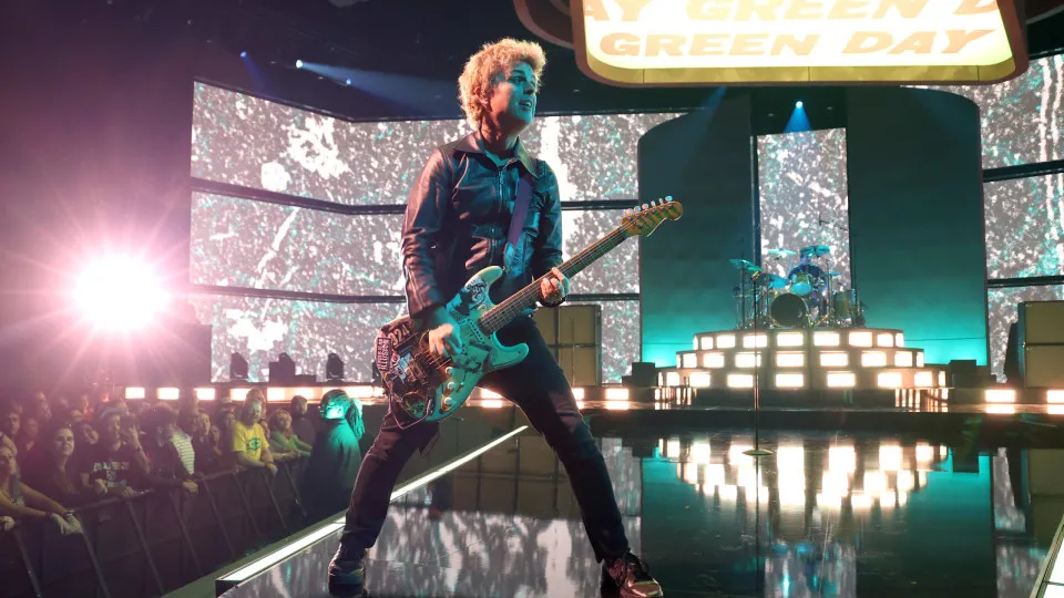 Jimmy Fallon e Green Day surpreendem passageiros no metro
