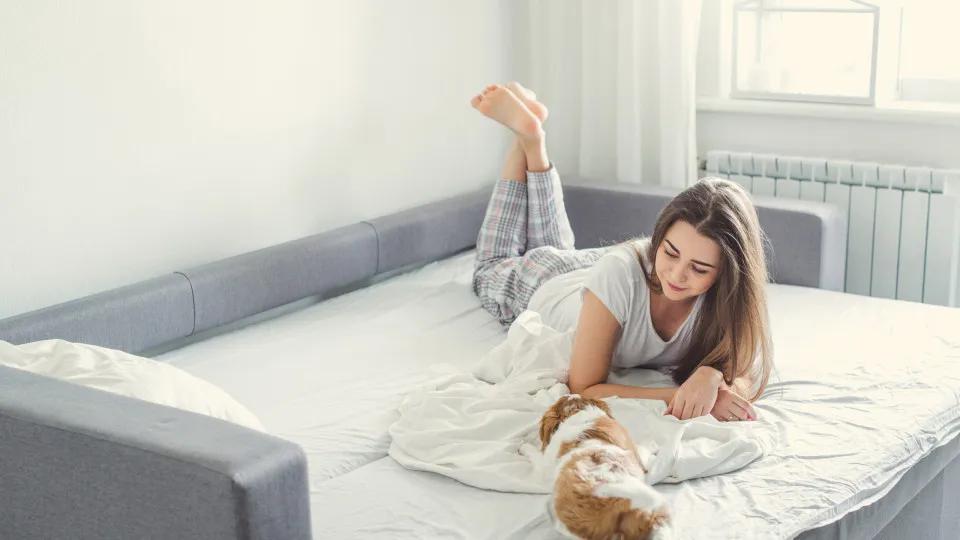 O sofá-cama fica mais confortável com estas sete dicas