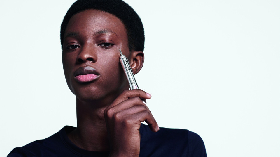 Por uma pele eternamente jovem, Dior lança "poderoso" tratamento