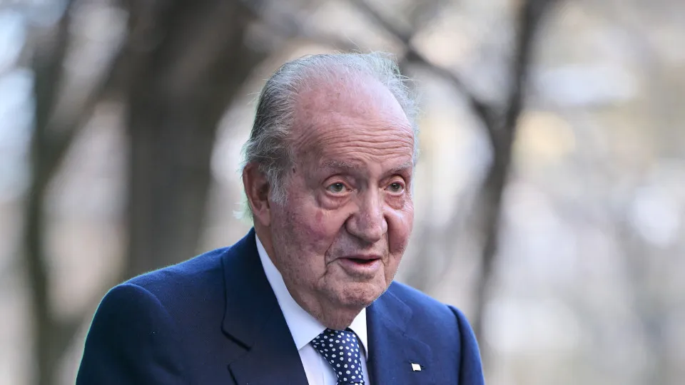 MADRID, SPAIN - DECEMBER 20: King Juan Carlos celebrates the Princess Elena's 60th Birthday at the Pabu restaurant on December 20, 2023 in Madrid, Spain. (Photo by Carlos Alvarez/GC Images)