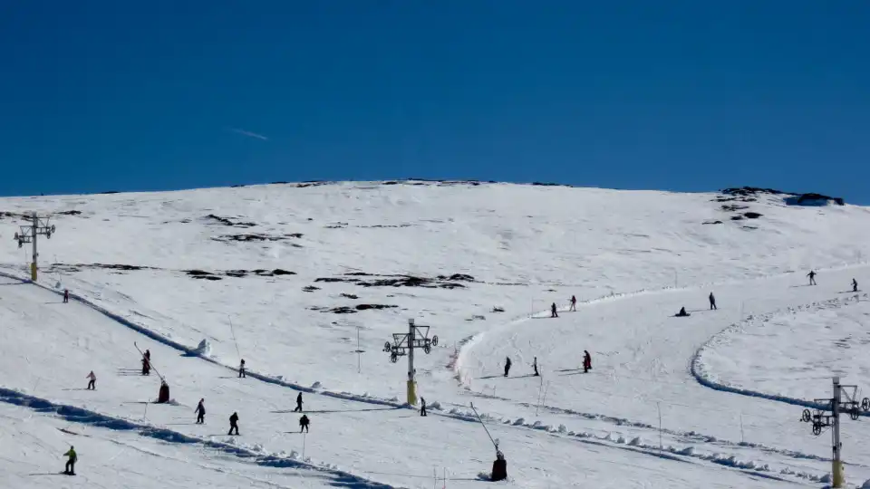 Pela Serra da Estrela? Aproveite a neve (pelo menos até domingo)