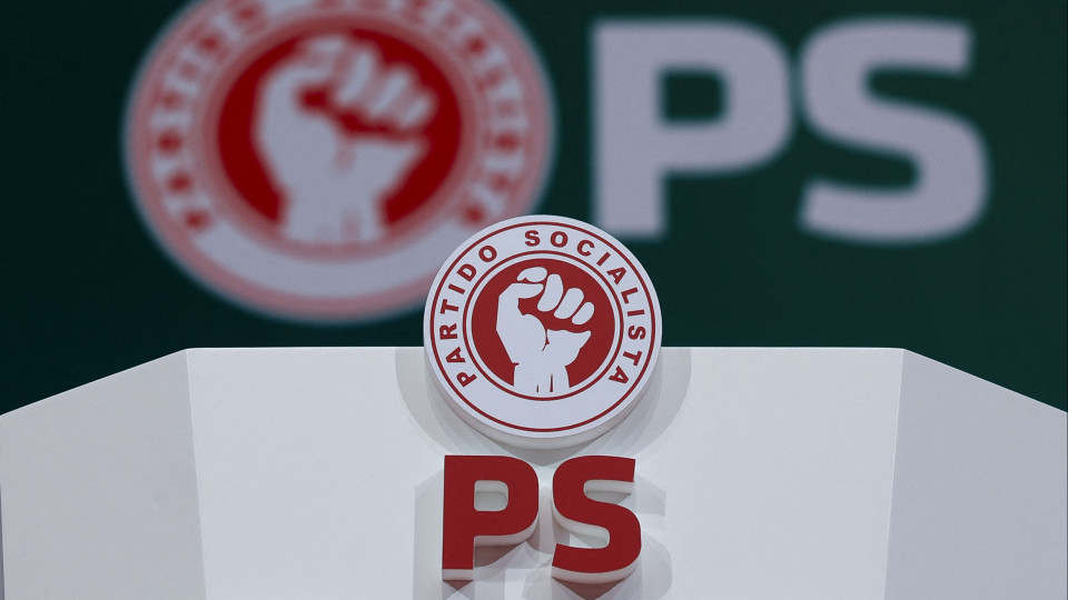 Comissão Nacional do PS reúne-se dia 14 com situação política na agenda