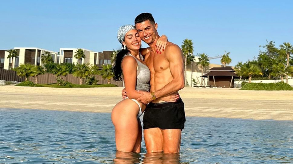 Cristiano Ronaldo lança canal de YouTube e faz quiz com Georgina