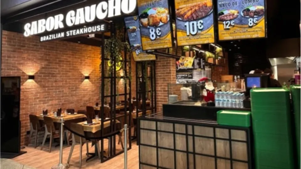 No novo buffet brasileiro de Lisboa pode comer tudo o que quiser por 17€