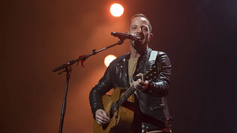 James Morrison cancela compromissos de trabalho após morte da esposa