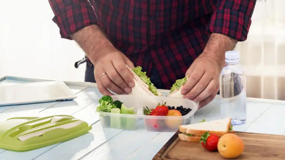 Seis ideias saudáveis e deliciosas para os miúdos levarem na lancheira