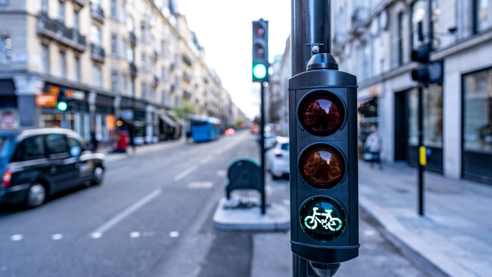 Morte de portuguesa motiva campanha sobre risco de bicicletas elétricas