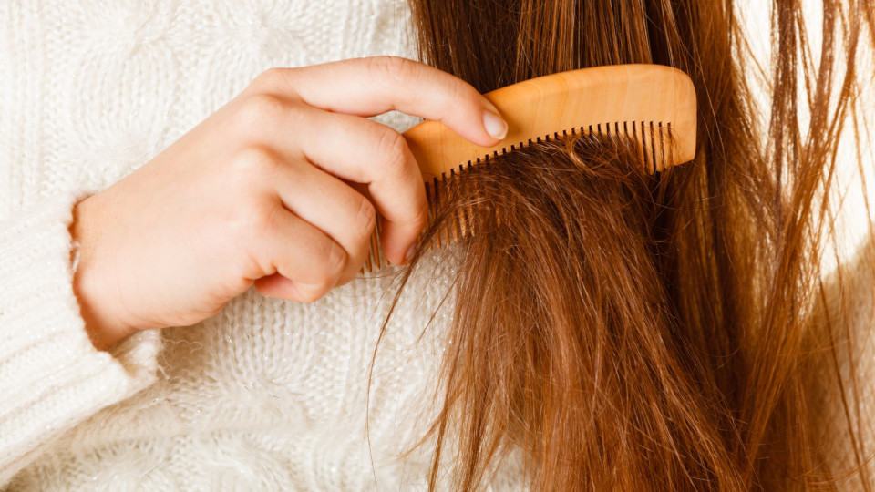 O seu cabelo parece palha de aço? Esta máscara de iogurte e ovo resolve