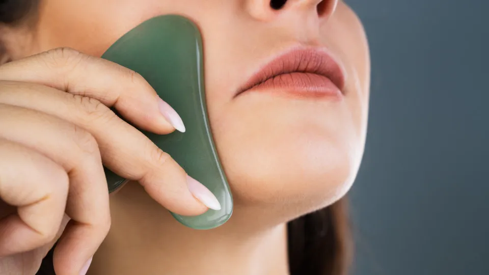 'Gua Sha', Pele, Cara