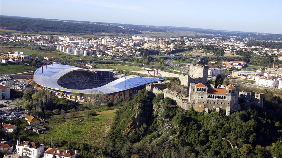 Investimento no estádio para o Euro2004 "traumatizou" Leiria