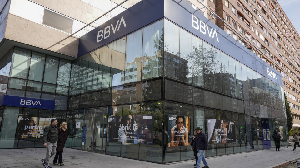 Lucros do banco espanhol BBVA atingem recorde histórico em 2023