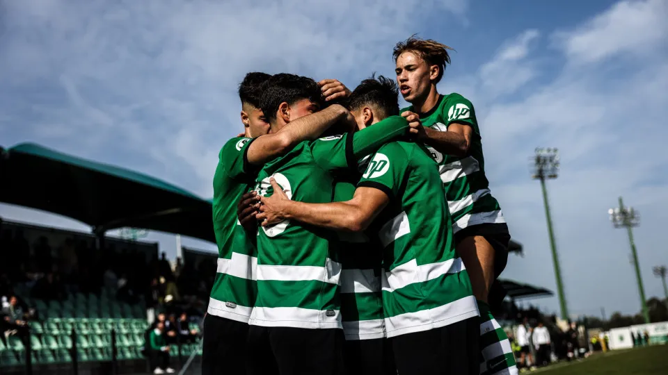 Sporting derrota Benfica em dérbi de sub-23 'louco' com sete golos